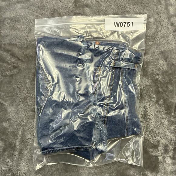 Levi's 501® Women's High-Rise Jean Shorts Sz.29 Blue Cut Off Button Fly - Picture 8 of 8